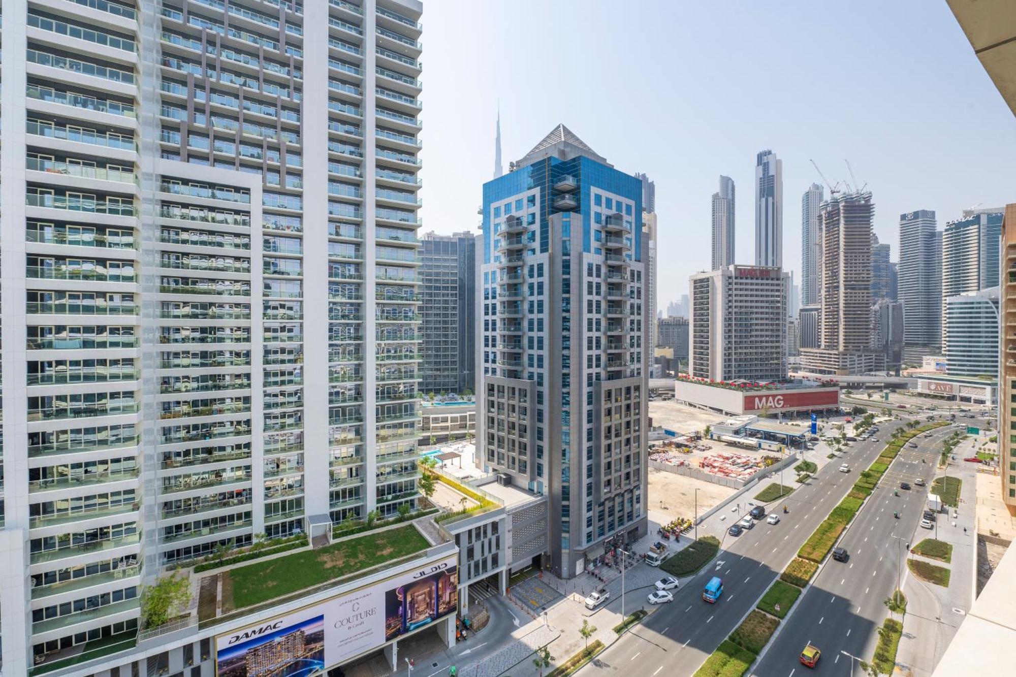 Damac Canal Views Residences Dubai Bagian luar foto