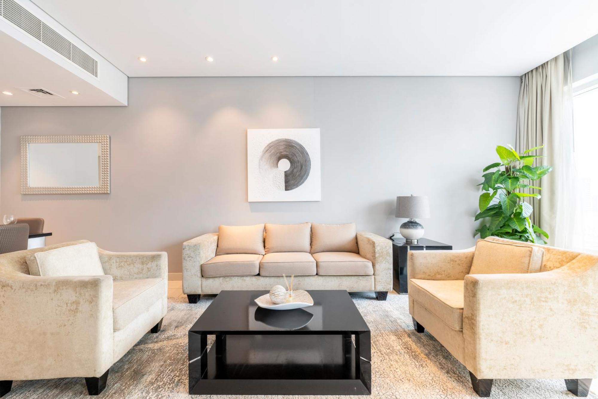 Damac Canal Views Residences Dubai Bagian luar foto