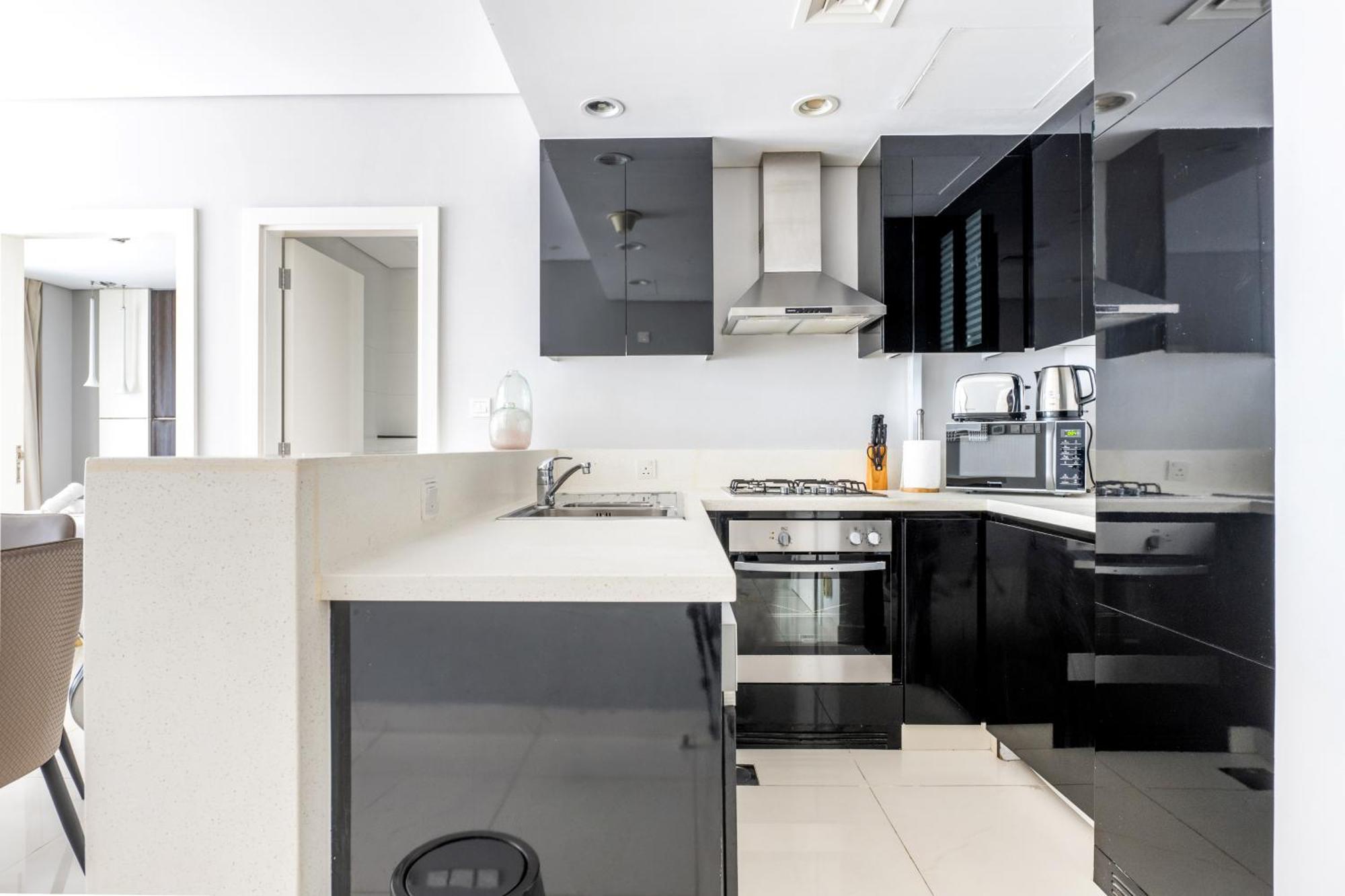Damac Canal Views Residences Dubai Bagian luar foto