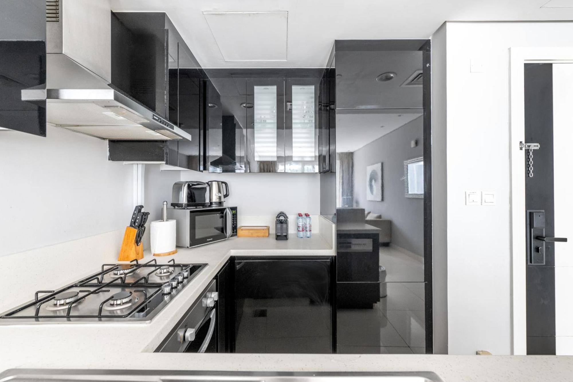 Damac Canal Views Residences Dubai Bagian luar foto